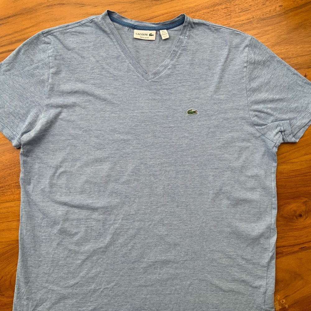 Lacoste Vneck short sleeve Tshirt